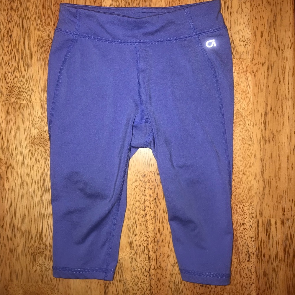 Gap Capri yoga pants 3 yrs
